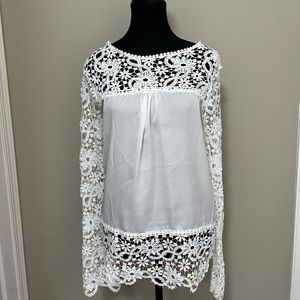 Women’s white lace top